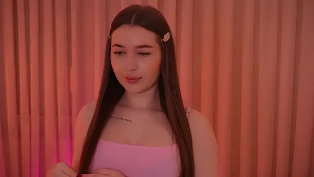 LiaGotti online show from November 2025 07:03:01 PM