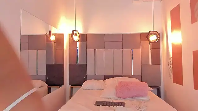 FreyrStone online show from February 2026 06:22:01 AM