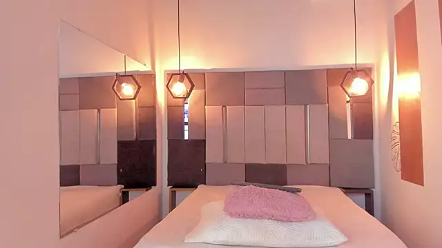 FreyrStone online show from March 2026 09:10:01 PM