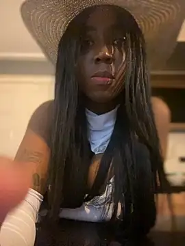 Alexia 24 online show from November 2025 03:30:02 AM