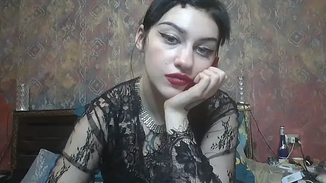 Susie su online show from November 2025 05:48:01 PM