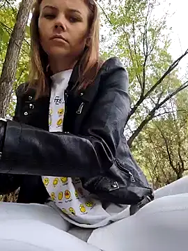 Snapshot of YOURLIKAA chatting on September 2025 03:30:02 AM YOURLIKAA online show from September 2025 03:30:02 AM