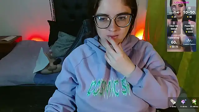 KrystalAdams online show from November 2025 01:11:02 PM