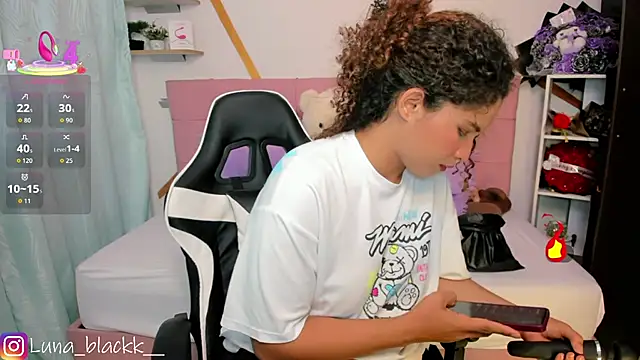 Luna blackk online show from January 2026 09:02:02 PM