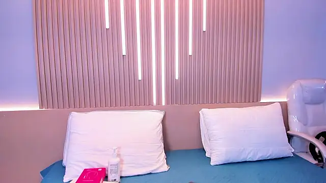 Snapshot of Camile_cute chatting on February 2026 06:37:02 PM Camile cute online show from February 2026 06:37:02 PM