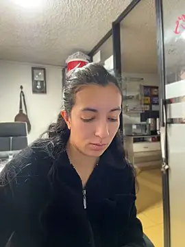 SALOME KORLAND online show from April 2026 12:41:01 PM