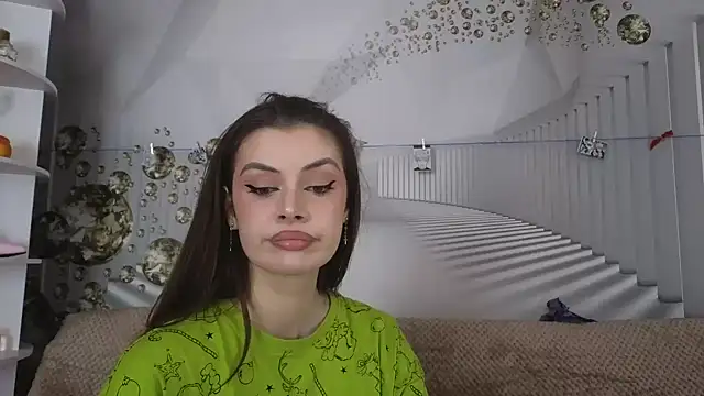 EvoletteLouLou online show from November 2025 03:24:01 PM