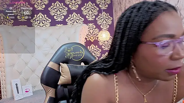 Tyra Fox online show from September 2025 03:22:01 AM