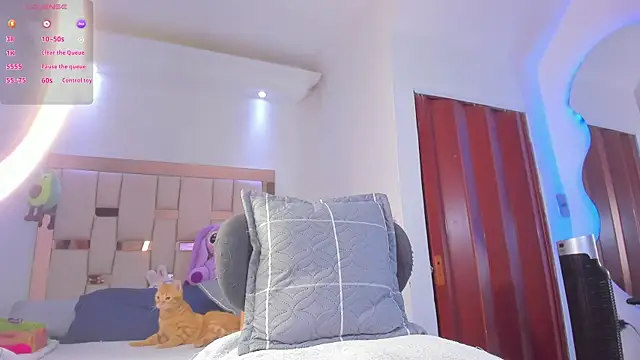 Alexandraholms online show from July 2026 07:38:02 PM