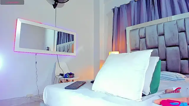 Snapshot of milfhorny_69 chatting on November 2025 12:05:02 PM milfhorny 69 online show from November 2025 12:05:02 PM