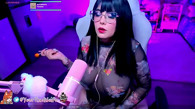 AlyssaRomanova online show from November 2025 03:18:02 AM