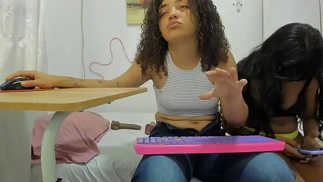 Snapshot of Andre_lezcano chatting on October 2025 04:53:02 PM Andre lezcano online show from October 2025 04:53:02 PM