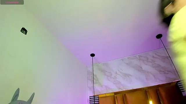 Luciifeer  online show from September 2025 06:31:01 PM