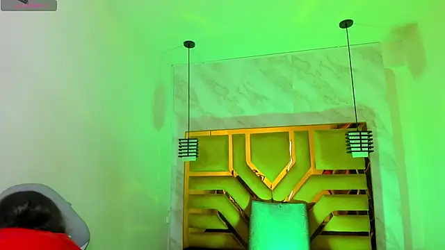 Luciifeer  online show from November 2025 06:40:02 PM