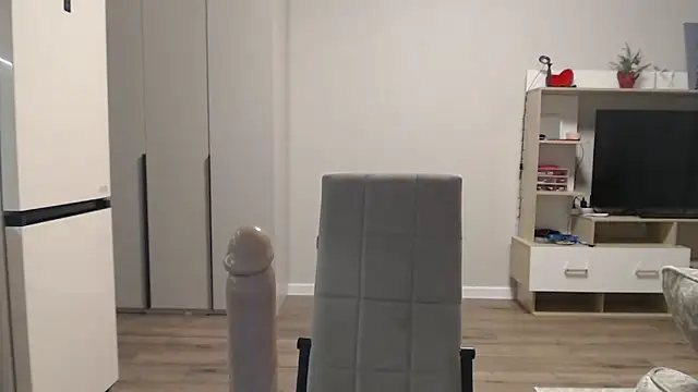 EleanoraDream online show from February 2026 01:11:01 PM