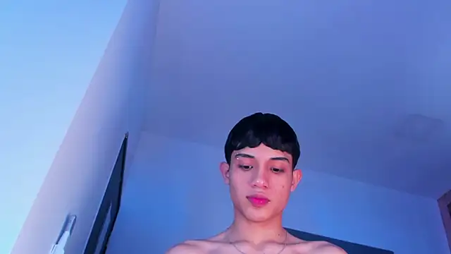 Sebax Young online show from February 2026 07:59:01 PM