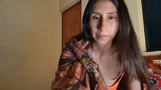 Snapshot of _MoonLipson_ chatting on October 2025 12:00:01 AM MoonLipson online show from October 2025 12:00:01 AM