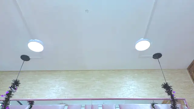 ThaliaCross online show from November 2025 08:08:01 PM