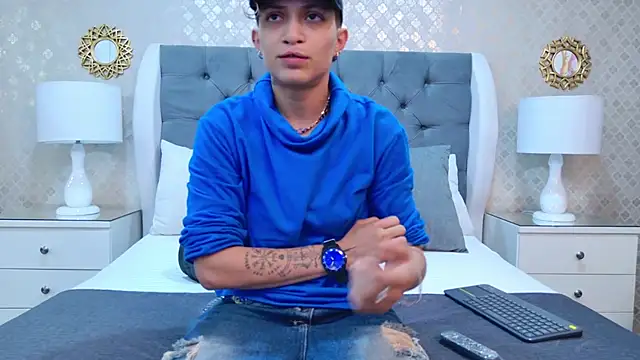 ZoeKrug online show from October 2025 11:50:01 AM