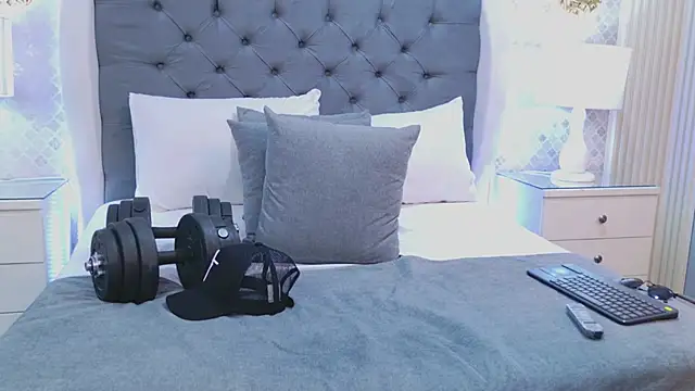 ZoeKrug online show from January 2026 03:27:01 PM