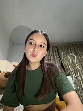 Snapshot of esmeralda_diamond69 chatting on February 2026 04:19:02 AM esmeralda diamond69 online show from February 2026 04:19:02 AM