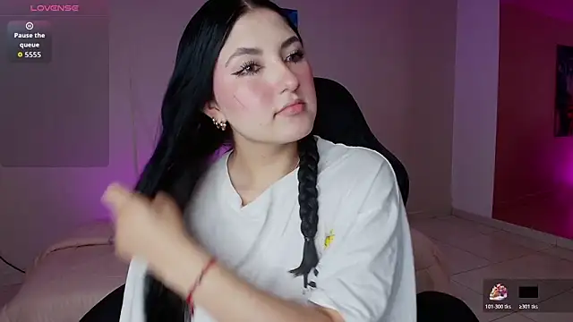 Snapshot of Celestee69 chatting on November 2025 07:54:01 PM Celestee69 online show from November 2025 07:54:01 PM