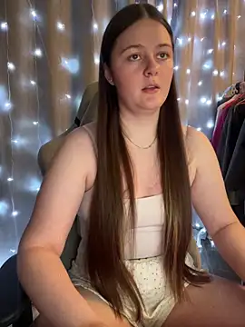 Cuty Kitty online show from December 2025 08:06:01 PM