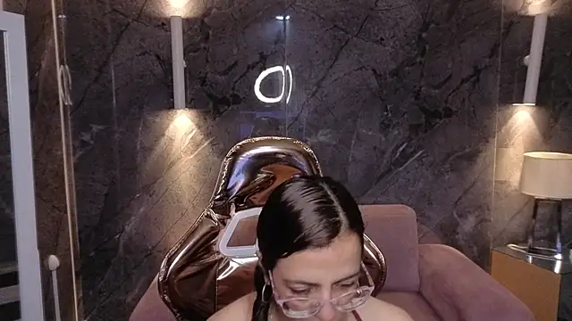  Evoni b online show from December 2025 12:35:02 PM