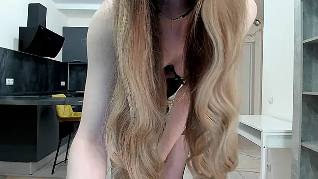 Kitty Player online show from April 2026 01:41:02 PM