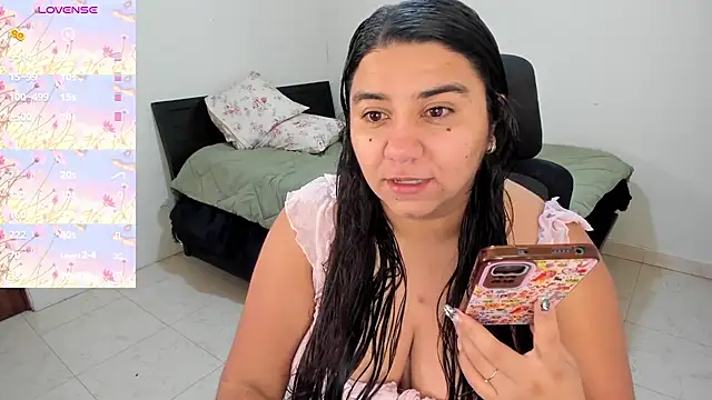 MariamCastiblanco online show from January 2026 05:16:01 PM