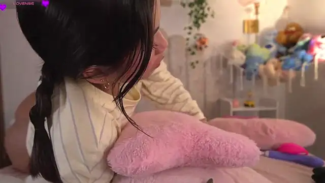 violeth     online show from March 2026 02:01:01 PM