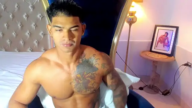 antonio  444 online show from November 2025 11:31:02 AM