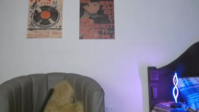 CoralieBronson online show from February 2026 01:26:01 AM