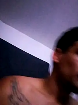 Snapshot of bigandstrong2217 chatting on February 2026 11:42:02 PM bigandstrong2217 online show from February 2026 11:42:02 PM