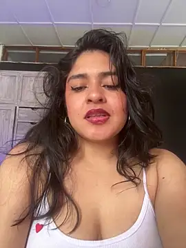 Snapshot of EmilyNoir1 chatting on April 2026 07:58:01 PM EmilyNoir1 online show from April 2026 07:58:01 PM