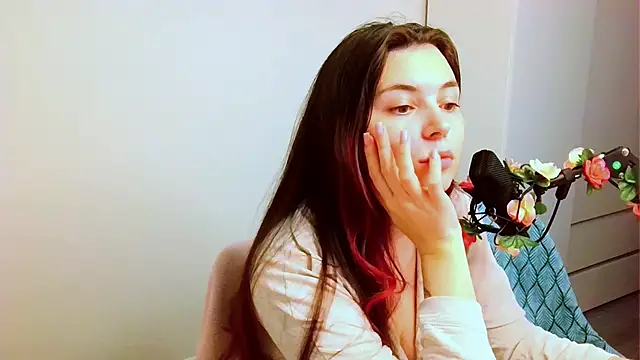 peachyness online show from December 2025 02:22:01 PM