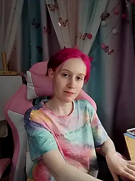 Fuzzy Unicorn online show from October 2025 06:17:02 PM