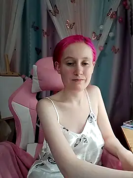 Fuzzy Unicorn online show from November 2025 07:34:02 PM