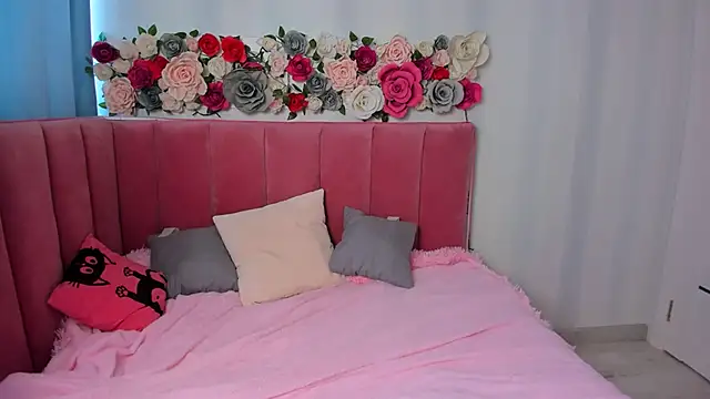 AnimeAlica18 online show from September 2025 03:41:02 AM