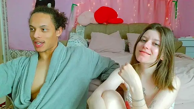 Marinaxmonroe online show from May 2026 09:56:02 PM