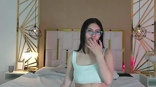 maddy jaclsonw online show from September 2025 12:05:02 PM