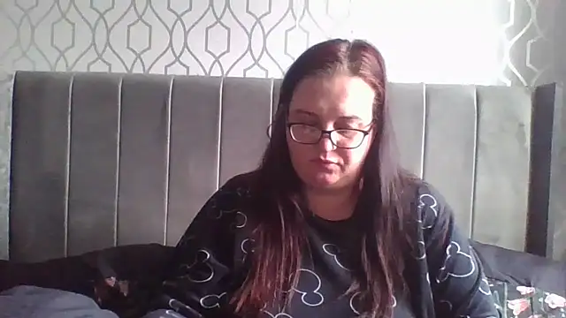 Curvy OliviaXX online show from April 2026 09:18:01 AM