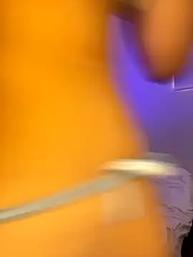 Lia  1 online show from September 2025 09:20:02 PM