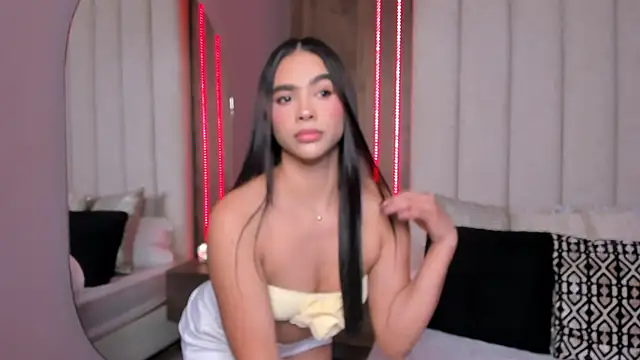 LucySalvatore  online show from February 2026 06:26:02 PM