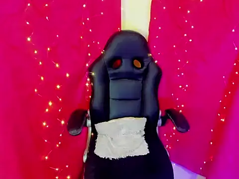 laxissh X online show from November 2025 02:25:01 AM