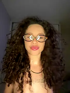 Snapshot of JhenneRouge chatting on November 2025 01:17:02 AM JhenneRouge online show from November 2025 01:17:02 AM