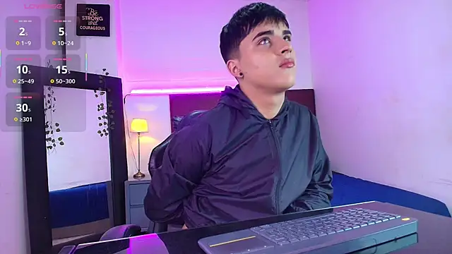 Lucass love online show from October 2025 01:19:01 PM