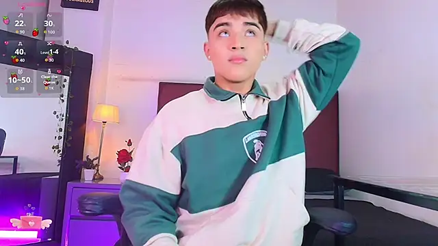 Lucass love online show from December 2025 12:58:02 PM