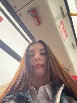 Amelie Crosby online show from June 2026 01:46:01 PM