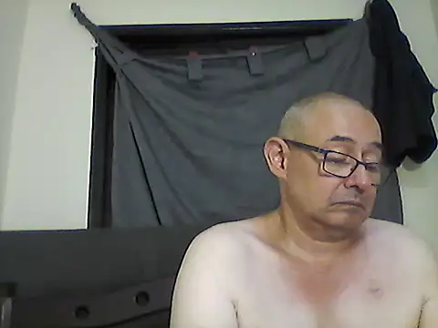 Snapshot of Marlon92700 chatting on April 2026 10:59:01 PM Marlon92700 online show from April 2026 10:59:01 PM